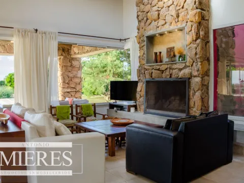 VENTA DE CASA 3 DORM EN BARRIO CERRADO EL QUIJOTE, LA BARRA — foto 4