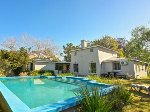 VENTA CASA 3 DORMITORIOS CON PISCINA EN LA BARRA — foto 3