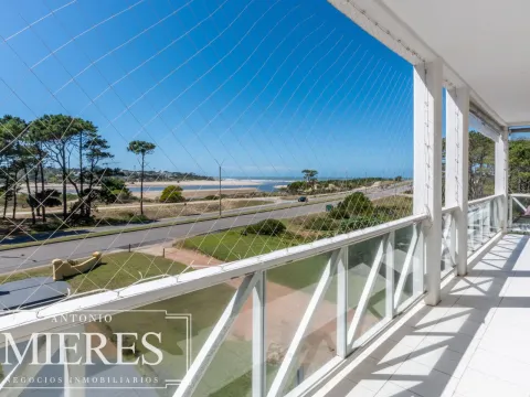 Venta apartamento 2 dormitorios- Playa Brava