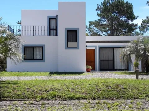 VENTA CASA 3 DORMITORIOS EN LA BARRA ZONA LA HORQUETA — foto 3