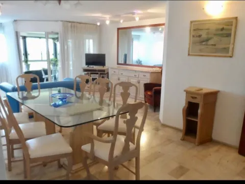 Alquiler temporario apartamento de 4 dormitorios- Roosevelt