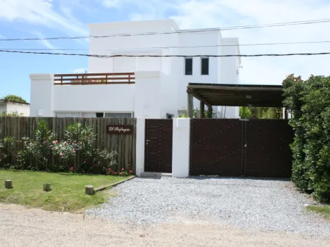 ALQ TEMPORARIO CASA 4 DORMITORIOS LA BARRA MB UBICACIÓN