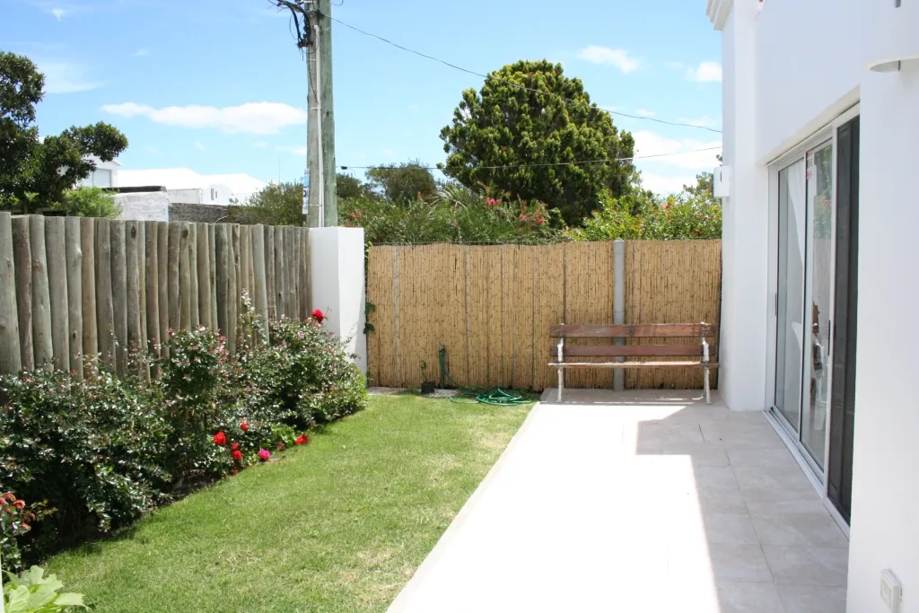 ALQ TEMPORARIO CASA 4 DORMITORIOS LA BARRA MB UBICACIÓN — foto 2