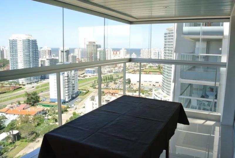 Apartamento 2 dormitorios alquiler temporada- Playa Mansa — foto 1