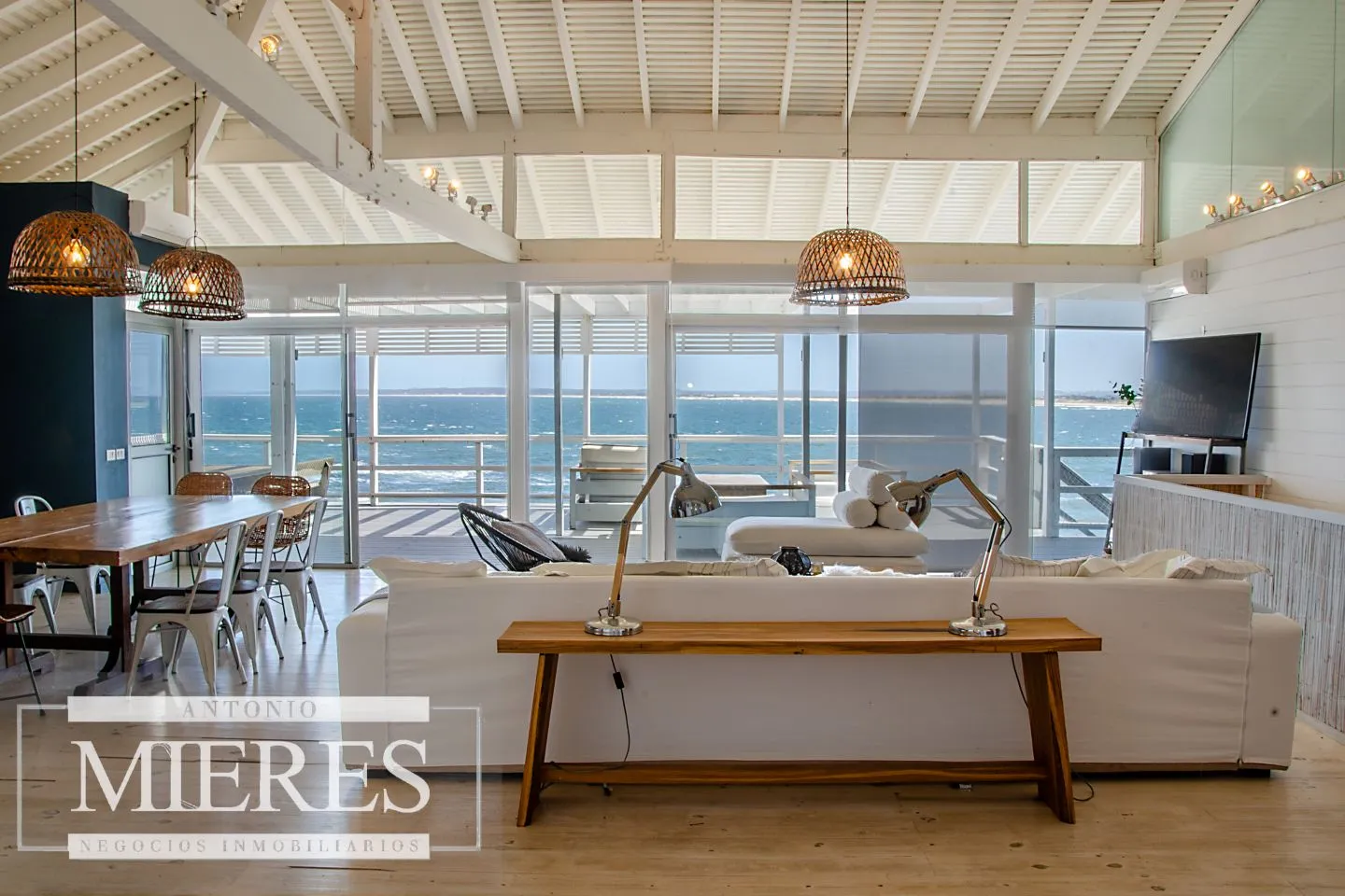 Alquiler casa 3 DORMITORIOS frente al mar espectacular! — foto 6