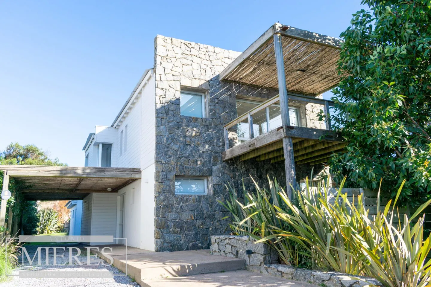 Casa en alquiler 4 dormitorios en pueblo de Jose Ignacio! — foto 2