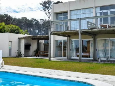 Alquiler casa 3 dorm en La juanita a 3' de jose Ignacio — foto 2