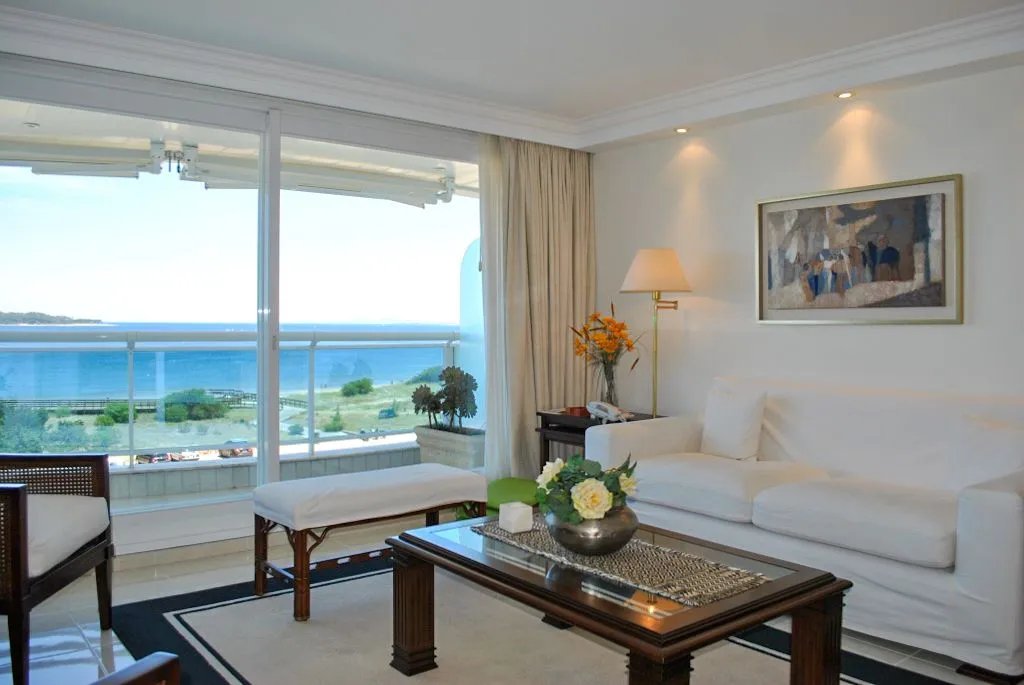 Apartamento en alquiler 4 dormitorios- Playa Mansa — foto 4