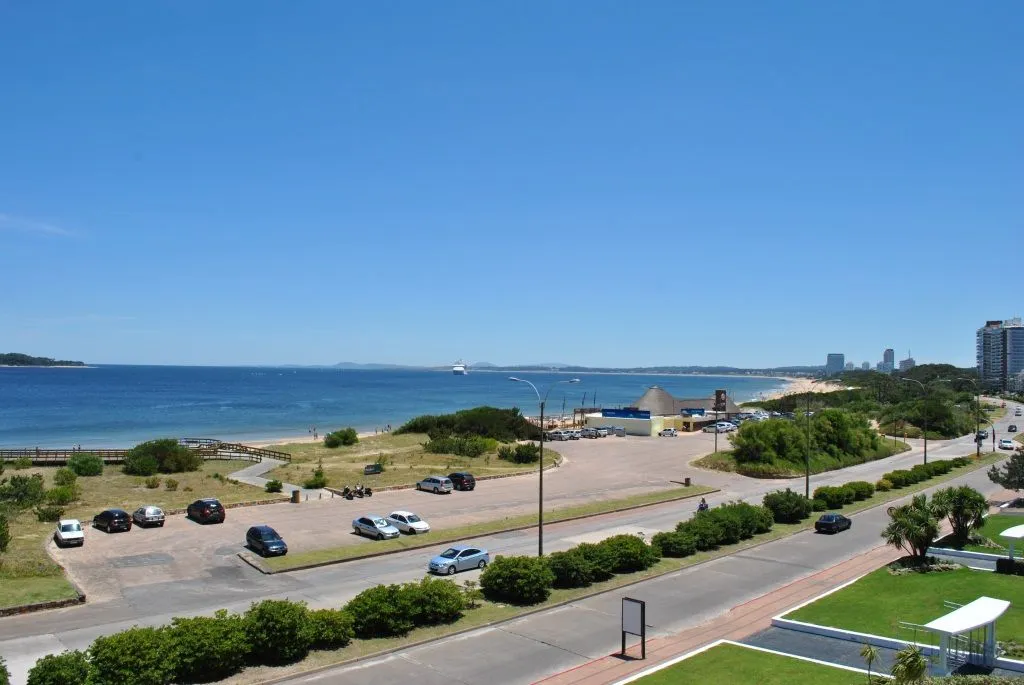 Apartamento en alquiler 4 dormitorios- Playa Mansa — foto 14
