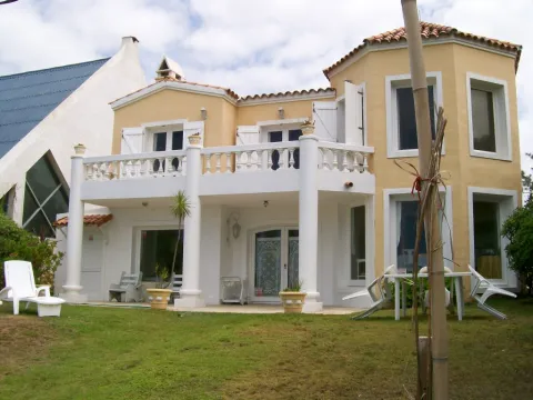 ALQ TEMP,CASA, 4 DORMITORIOS, MONTOYA — foto 2