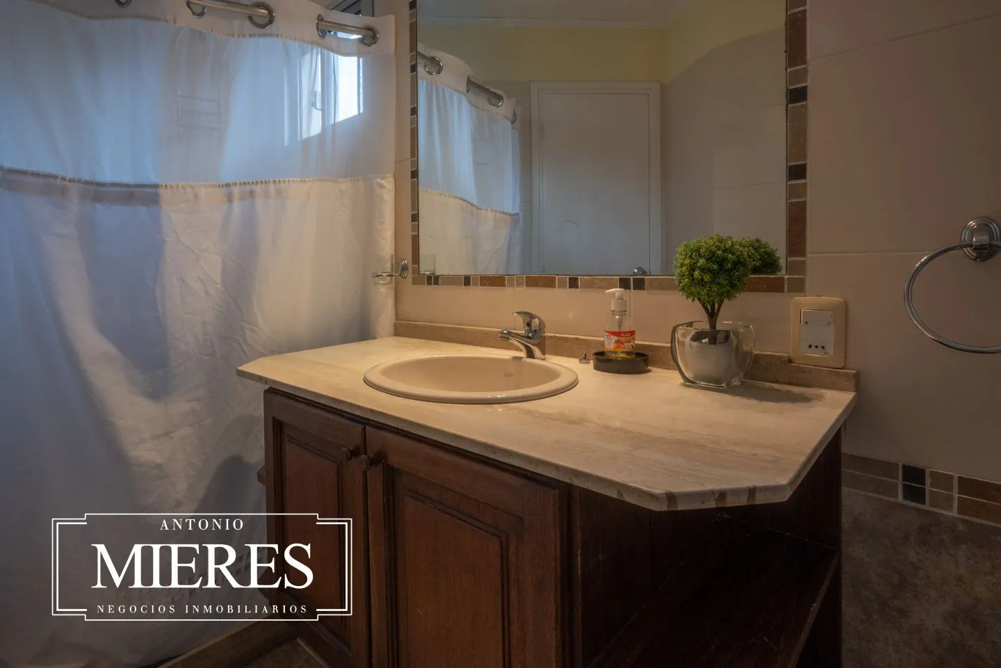 VENTA ,CASA ,6 DORMITORIOS ,MONTOYA, C/PISCINA — foto 12