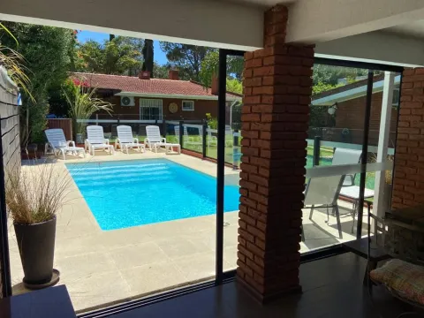 Alquiler temporada casa 3 dormitorios- Playa Mansa — foto 2