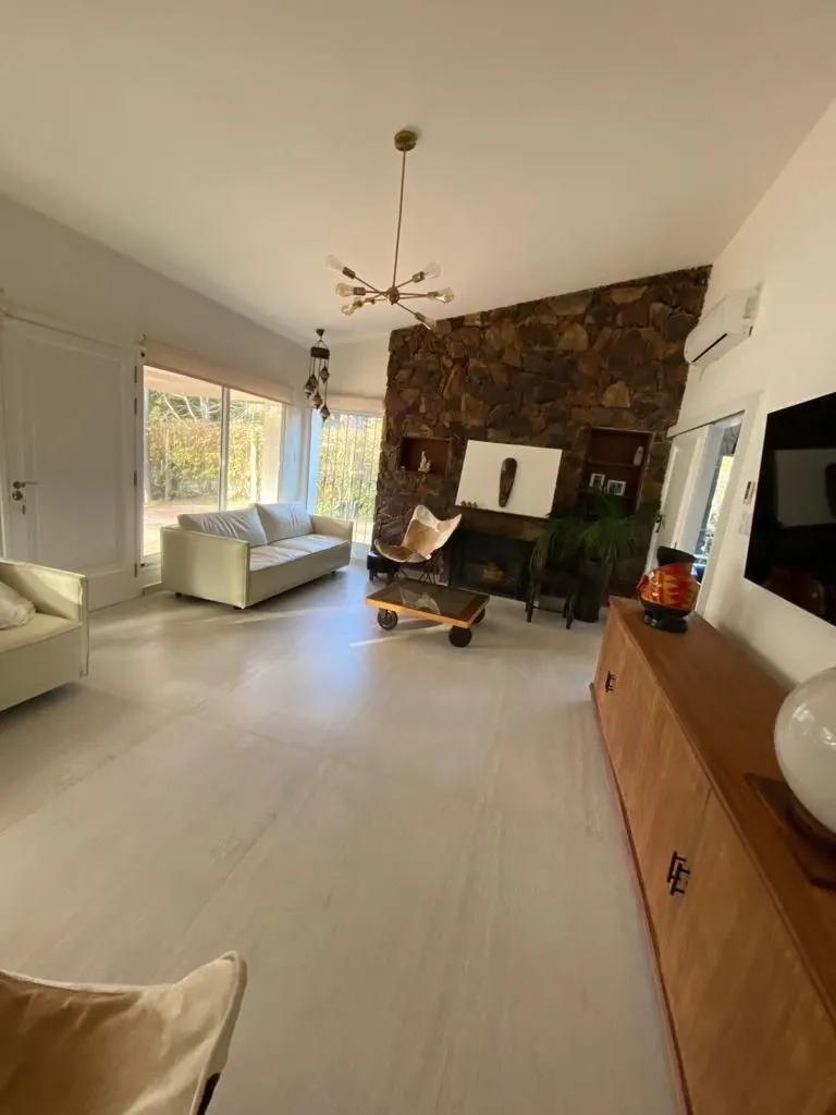 Alquiler temporada casa 3 dormitorios- Playa Mansa — foto 3