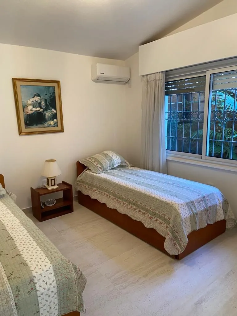 Alquiler temporada casa 3 dormitorios- Playa Mansa — foto 14