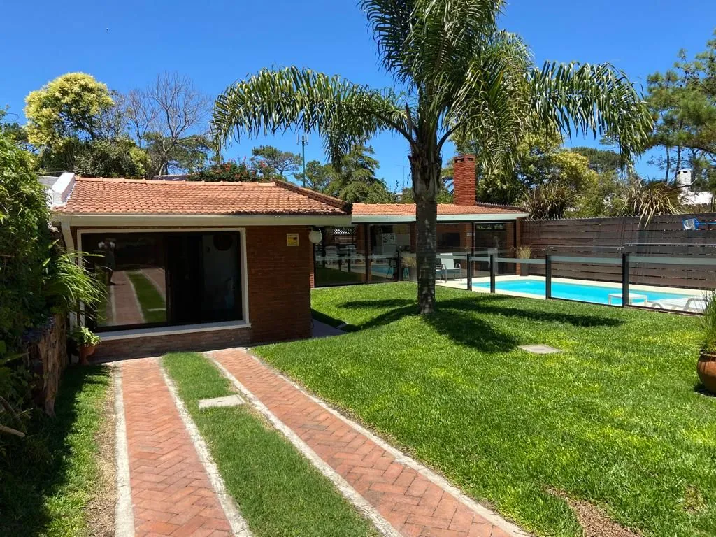 Alquiler temporada casa 3 dormitorios- Playa Mansa — foto 19