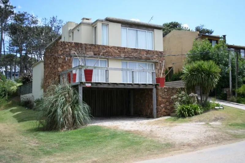 ALQUILER TEMP CASA 4 DORM C/PSCINA EN MONTOYA MB UBICACION — foto 1