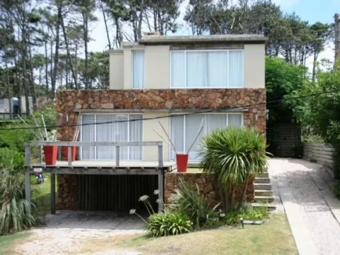 ALQUILER TEMP CASA 4 DORM C/PSCINA EN MONTOYA MB UBICACION — foto 2
