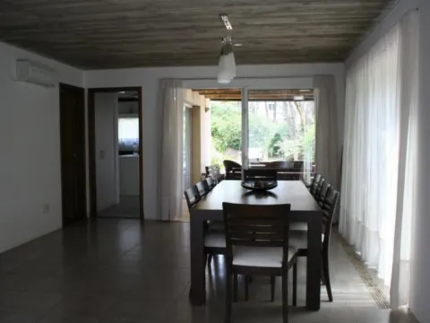 ALQUILER TEMP CASA 4 DORM C/PSCINA EN MONTOYA MB UBICACION — foto 5