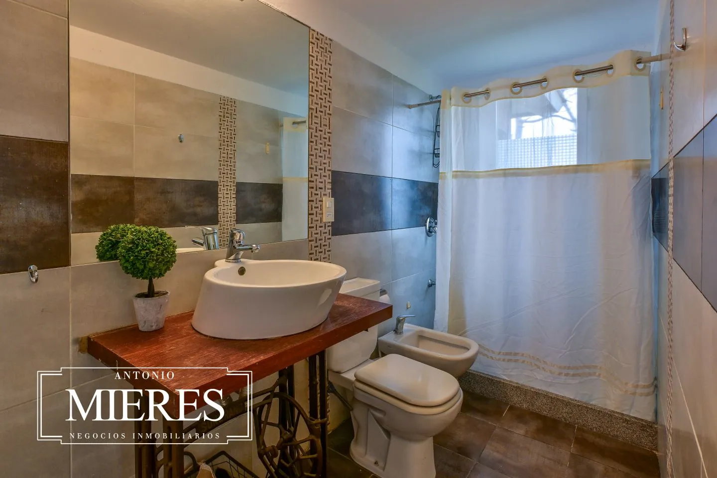 VENTA CASA 6 DORM C/PISCINA MB UBICACION EN MONTOYA — foto 12