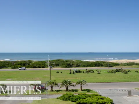 Venta apartamento 3 dormitorios - Playa Brava