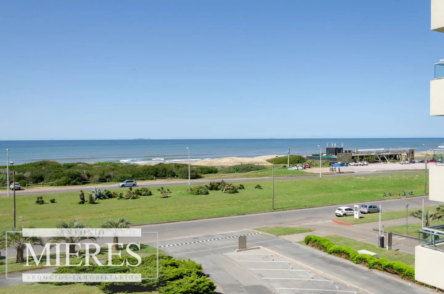 Venta apartamento 3 dormitorios - Playa Brava — foto 2