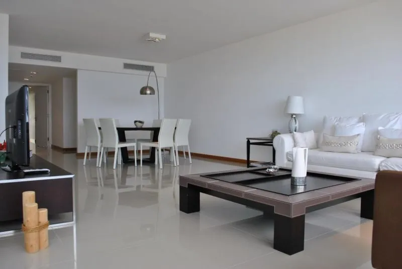 Apartamento de tres dormitorios- Playa Brava — foto 1