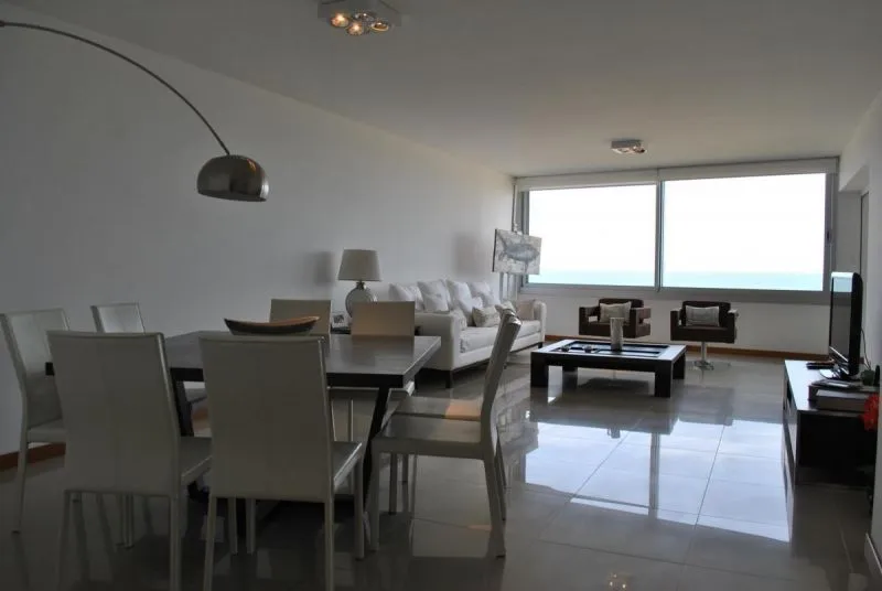 Apartamento de tres dormitorios- Playa Brava — foto 2