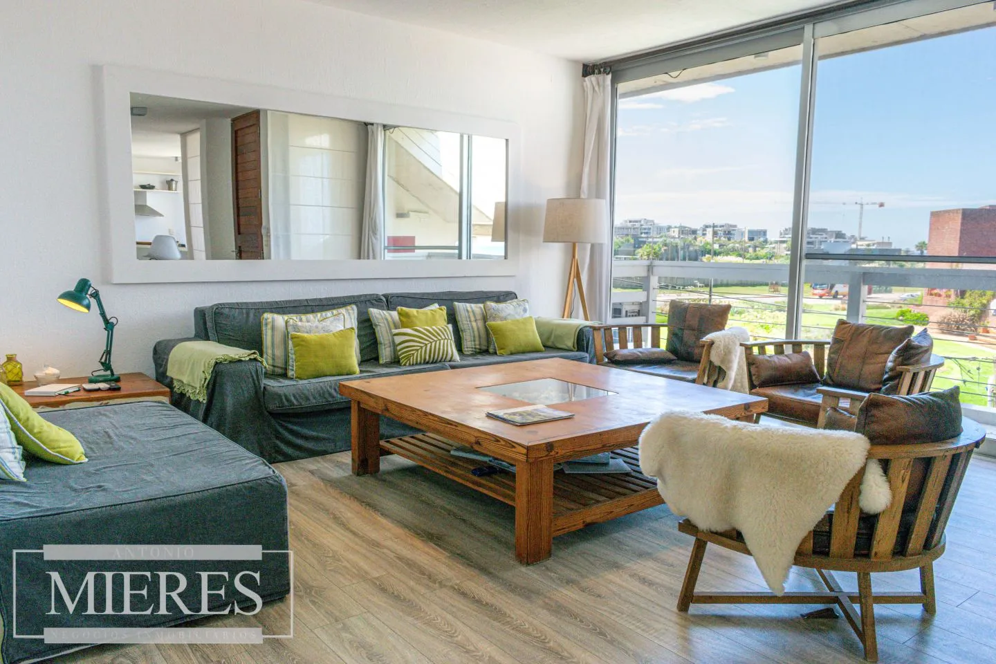 VENTA DEPTO 3 DORM C/AZOTEA C/PARRILL C/VISTA MANANTIALES — foto 1