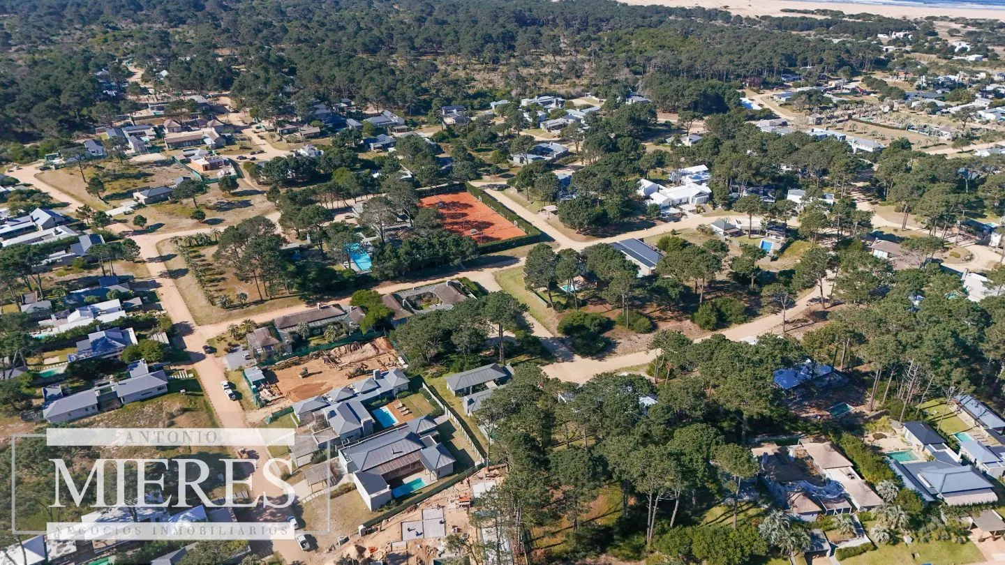 Lote en venta de 1000m2 en barrio privado Pinar del Faro — foto 9