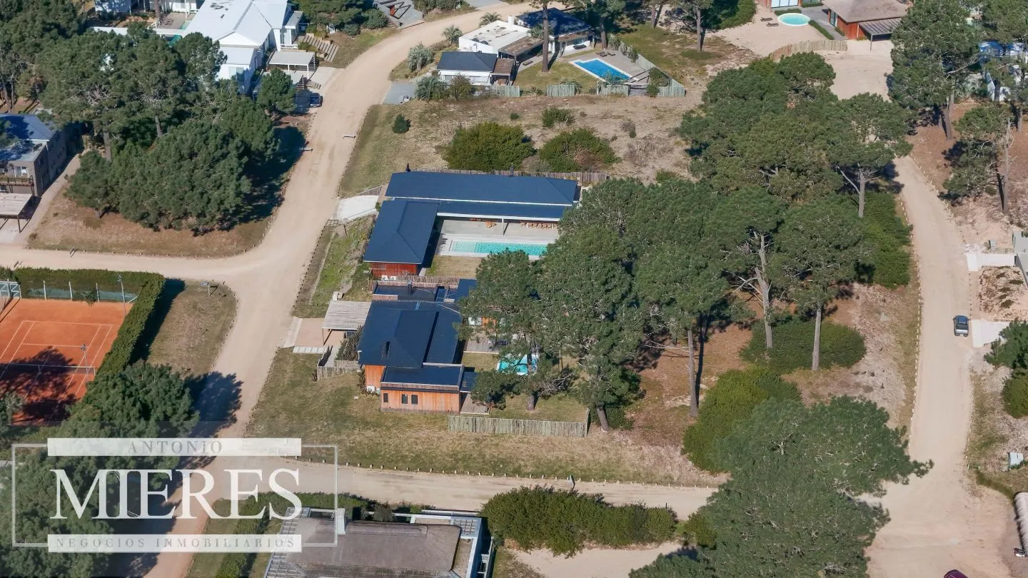 Lote de 1000m2 en venta en barrio Pinar del Faro — foto 1
