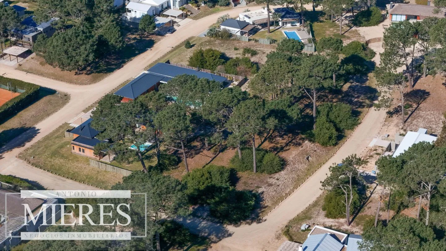 Lote de 1000m2 en venta en barrio Pinar del Faro — foto 3
