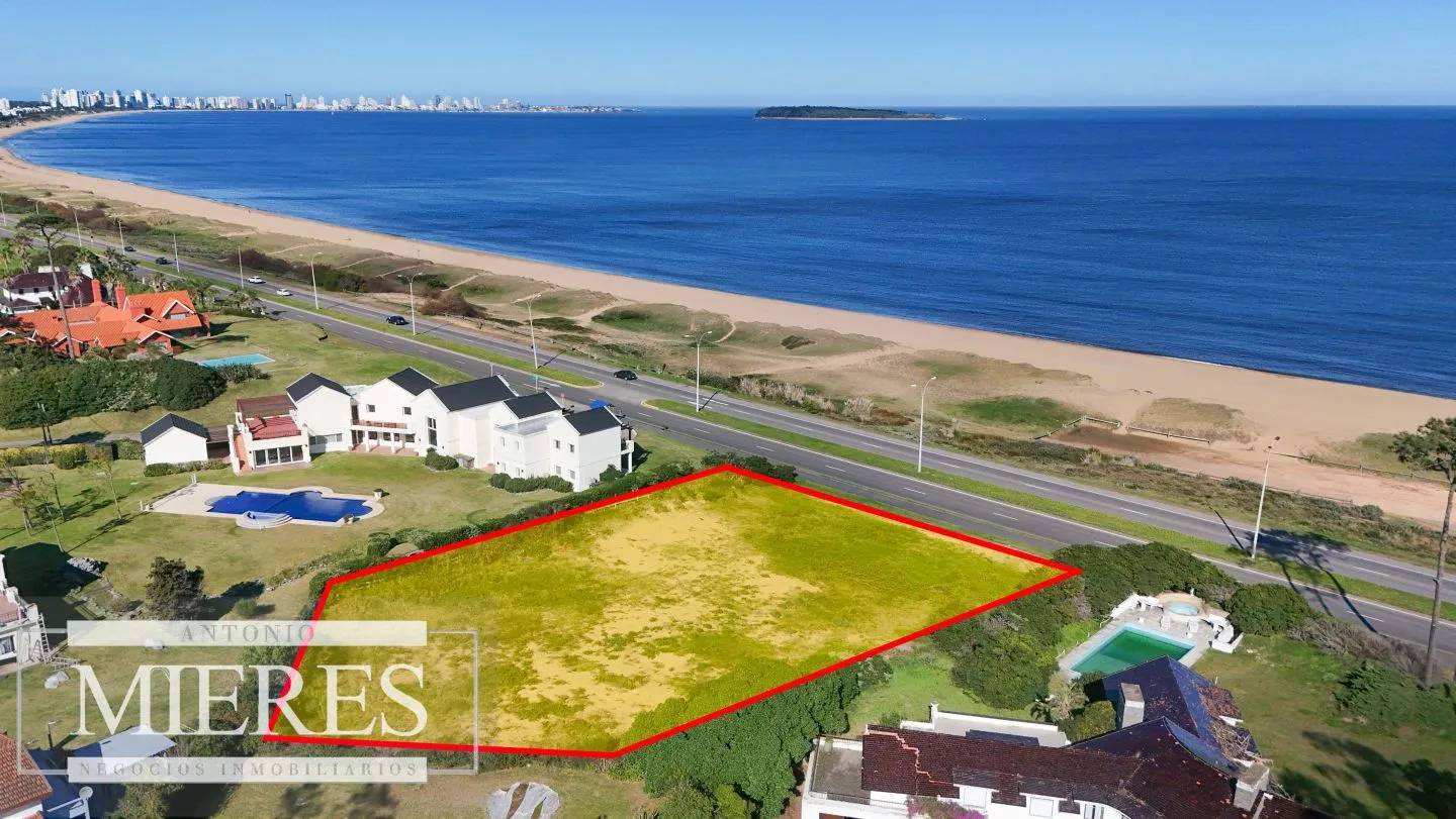 Venta lote en primera linea - Playa Mansa — foto 1