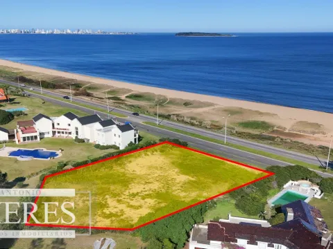 Venta lote en primera linea - Playa Mansa