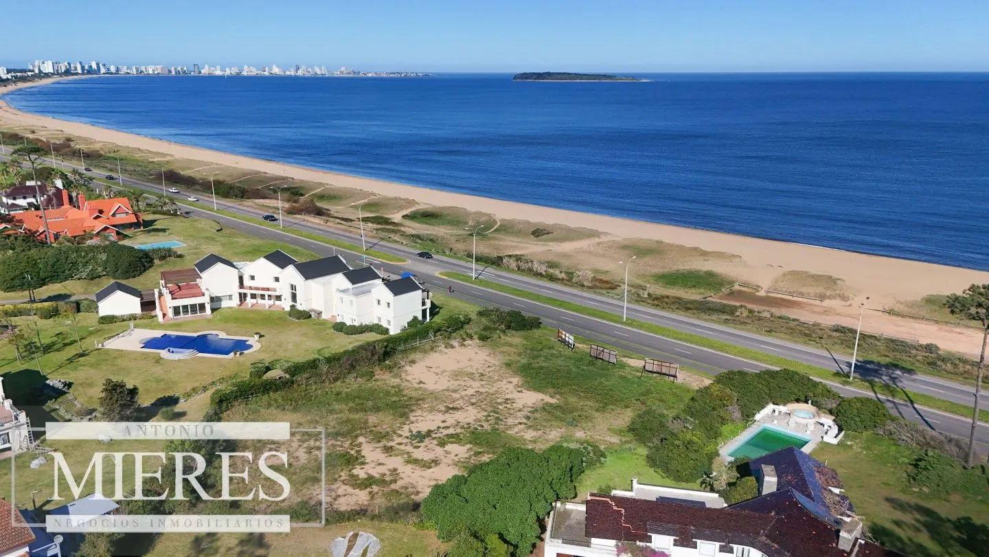 Venta lote en primera linea - Playa Mansa — foto 2