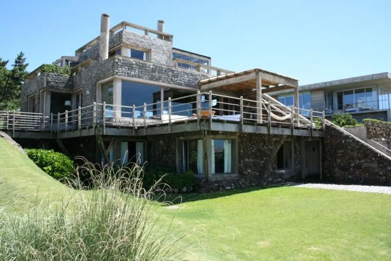 ALQ TEMP CASA 5 DORM C/PISCINA A PASOS DE PLAYA PTA PIEDRAS — foto 1