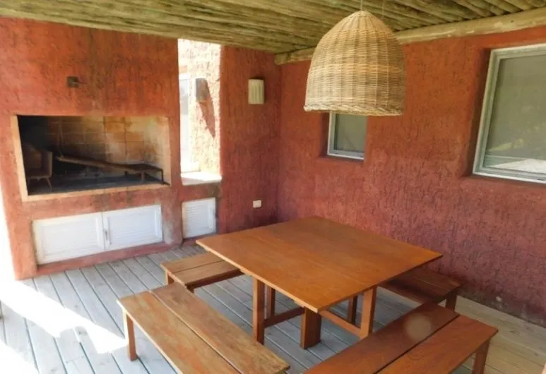 VENTA ALQ TEMP CASA 5 DORM PISCINA A MTS DE PLAYA PTA PIEDRA — foto 4