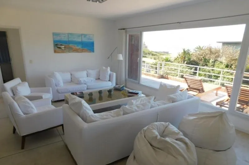 VENTA ALQ TEMP CASA 5 DORM PISCINA A MTS DE PLAYA PTA PIEDRA — foto 6