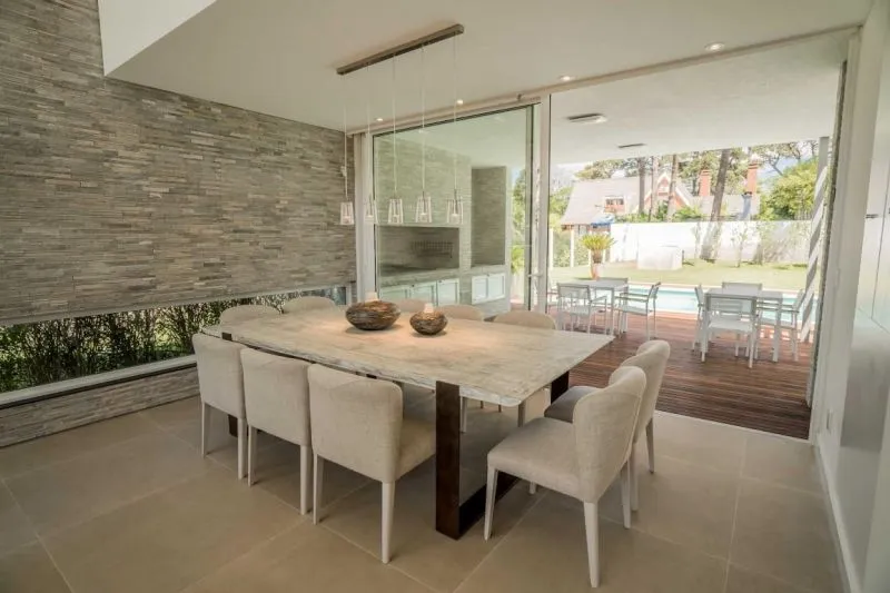 Venta casa 4 dormitorios- Bvar Artigas Barrio Privado — foto 4