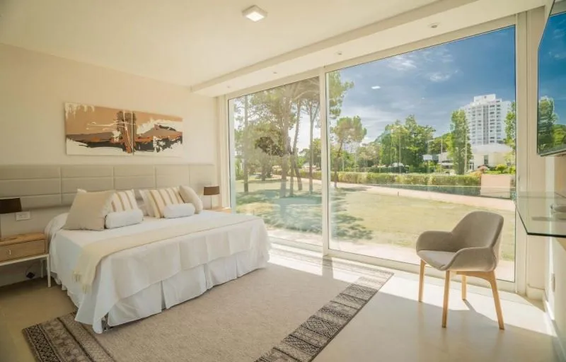 Venta casa 4 dormitorios- Bvar Artigas Barrio Privado — foto 5