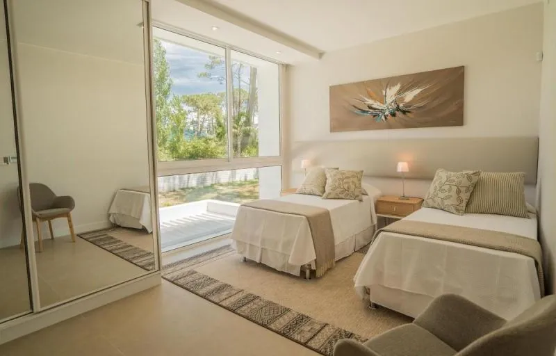 Venta casa 4 dormitorios- Bvar Artigas Barrio Privado — foto 7
