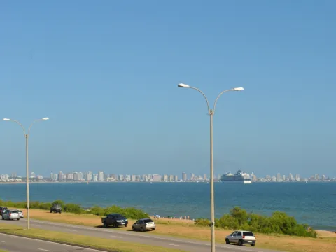 Venta apartamento 4 dormitorios- Playa Mansa — foto 3