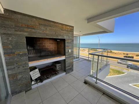 Alquiler apartamento 4 dormitorios - Playa Mansa — foto 2