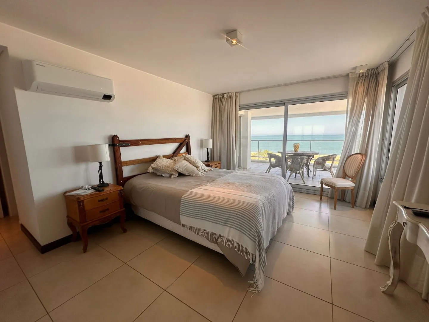 Alquiler apartamento 4 dormitorios - Playa Mansa — foto 12