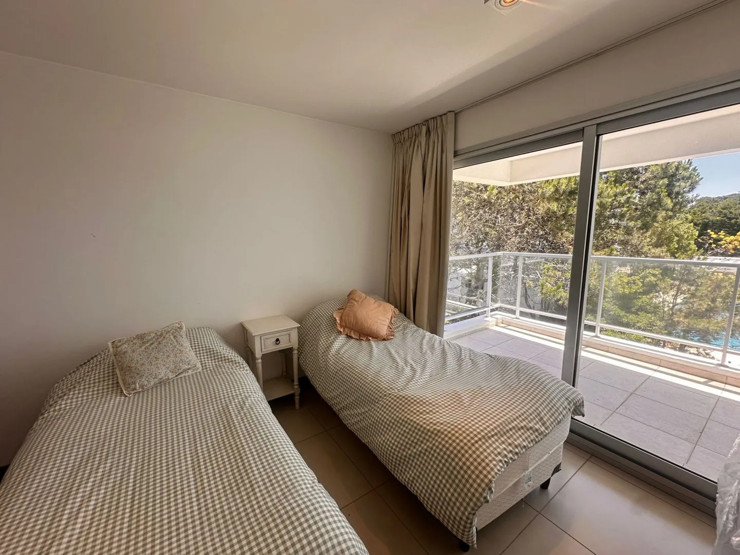 Alquiler apartamento 4 dormitorios - Playa Mansa — foto 17