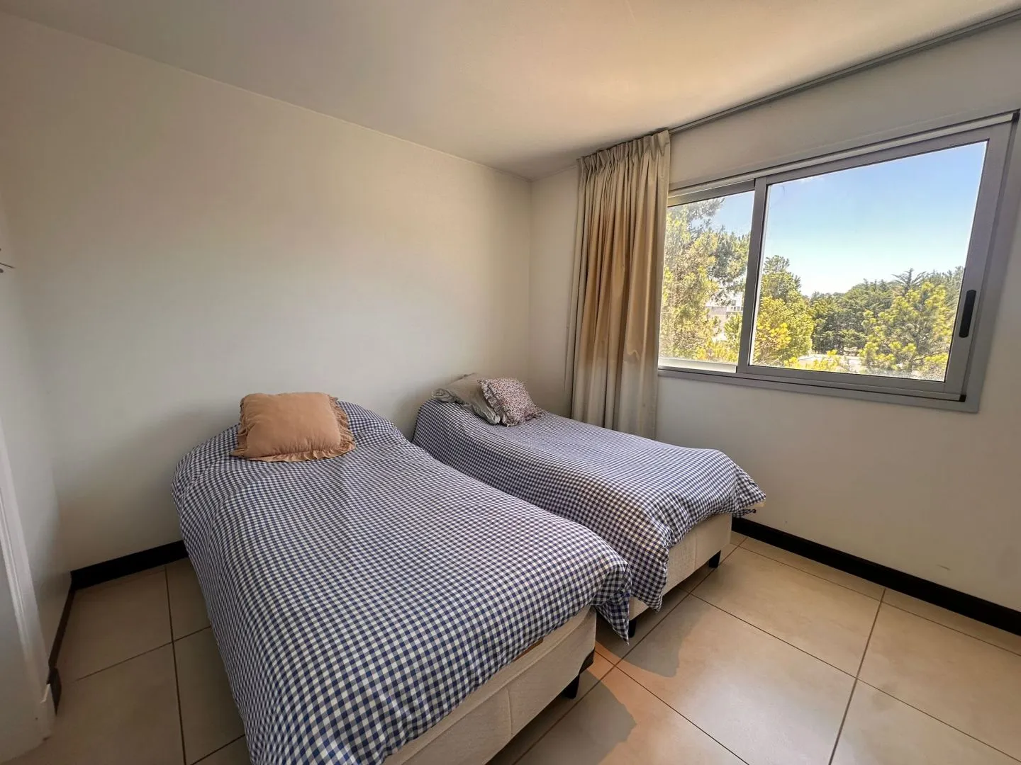 Alquiler apartamento 4 dormitorios - Playa Mansa — foto 19