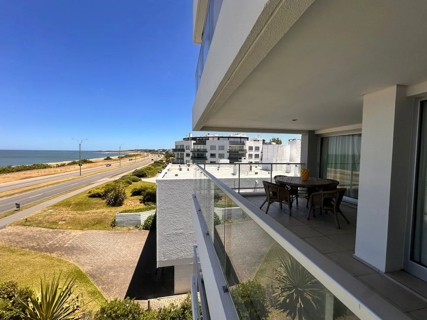 Alquiler apartamento 4 dormitorios - Playa Mansa — foto 21