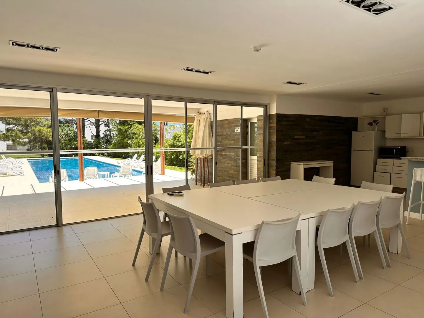 Alquiler apartamento 4 dormitorios - Playa Mansa — foto 27