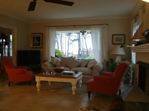 VENTA CASA 4 DORMITORIOS C/PISCINA MB UBICACION LA BARRA — foto 3
