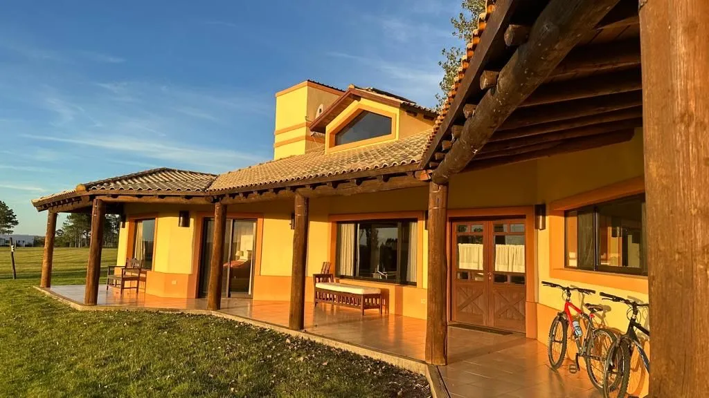 VENTA CASA 4 DORMITORIOS EN B° CERRADO EL QUIJOTE LA BARRA — foto 7