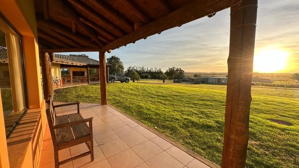 VENTA CASA 4 DORMITORIOS EN B° CERRADO EL QUIJOTE LA BARRA — foto 9